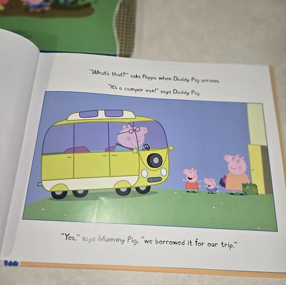Peppa Pig Book Set Muddy Puddles & Camping Trip - Picture 5 of 9